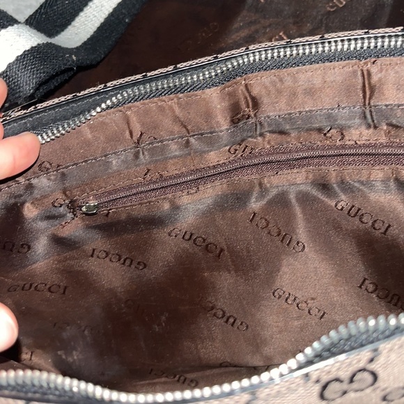 Gucci Tan and Black Monogram Shoulder Bag - Picture 8 of 12